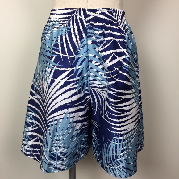 Vintage Hawaiian Bermuda Shorts - Picture 5 of 6